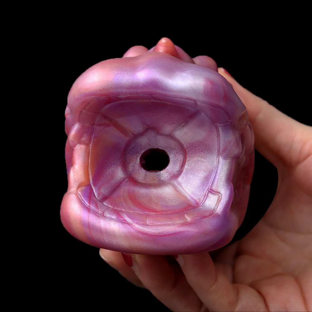 Material: Liquid silicone
Size:7*26.5CM
Net weight:650G
FAAK - Day Dragon Masturbator - Bloodsucker photo-4