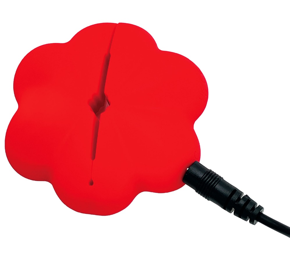 Pinch and vibrate! Soft silicone feels gentle on the skin. N... Atelier Treasure - Chikura Remote Nipple Clamps - Red photo-9