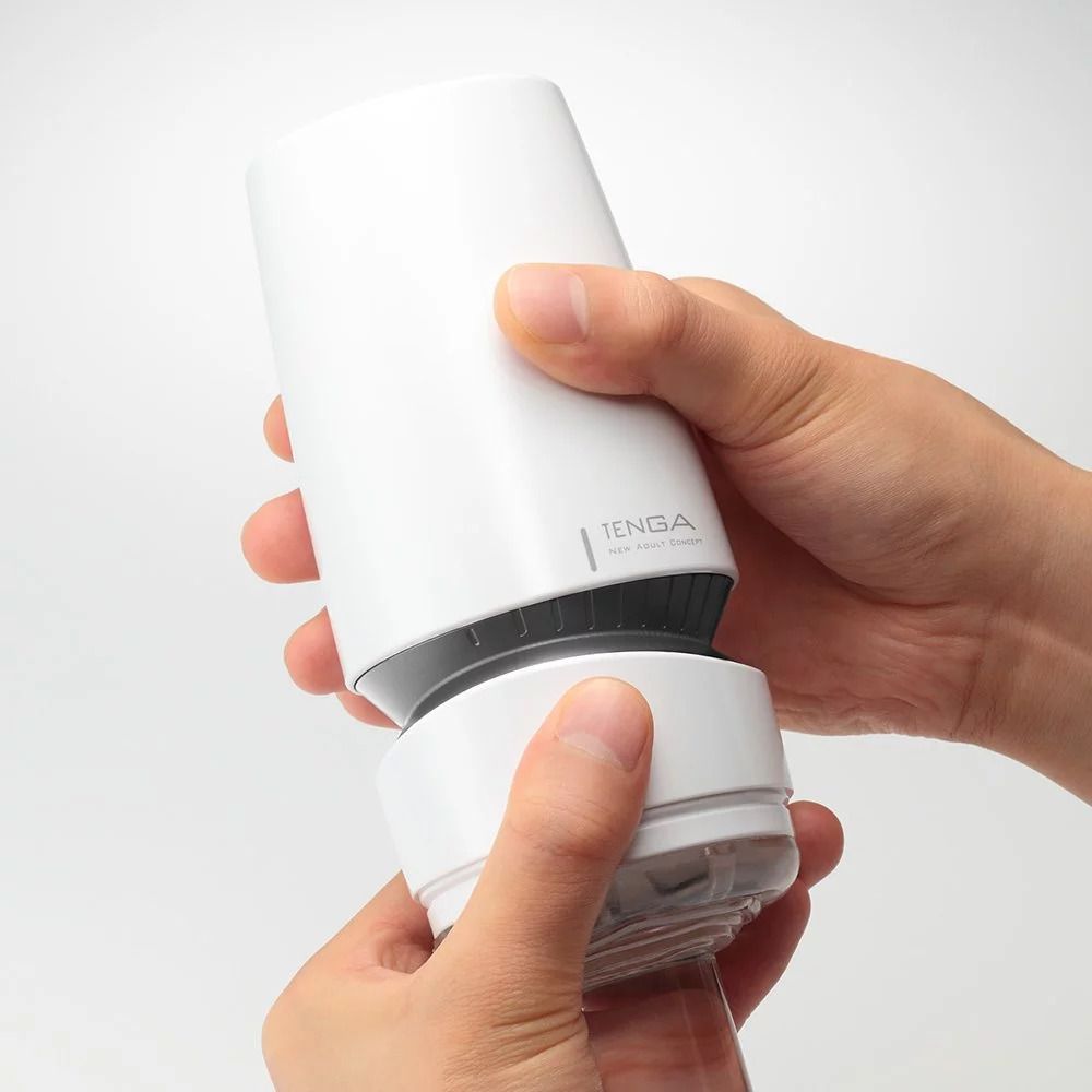 TENGA AERO 全新研發嘅撥盤結構,有2 款不同刺激紋路嘅款式,您可依照喜好調整 10 段吸吮力、緊緻度,享受纏繞... Tenga - AERO 撥盤式氣吸杯 (銀灰環) 照片-3