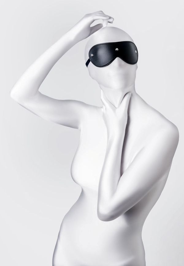 Made of genuine leather with velour lining.
Nickel-plated ... Anonymo - Eyes Blindfold - Black photo-4