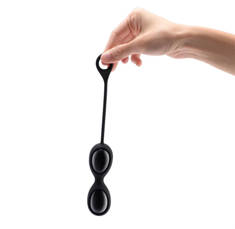 Awaken your inner strength with the new Le Wand Crystal Yoni... Le Wand - Crystal Yoni Eggs - Black Obsidian photo-3