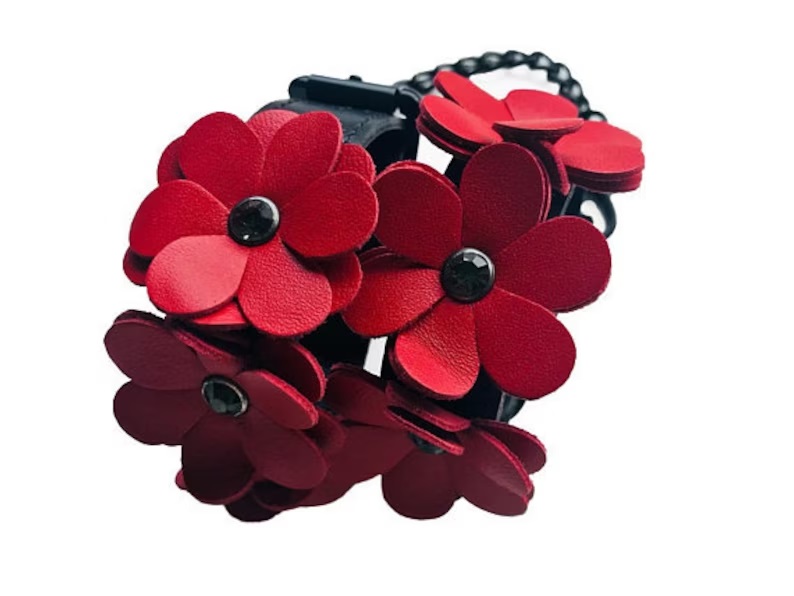 Look for unique hand restraints to add to your bondage colle... Liebe Seele - Flower Rhythm Hand Cuffs - Black/Red photo-3