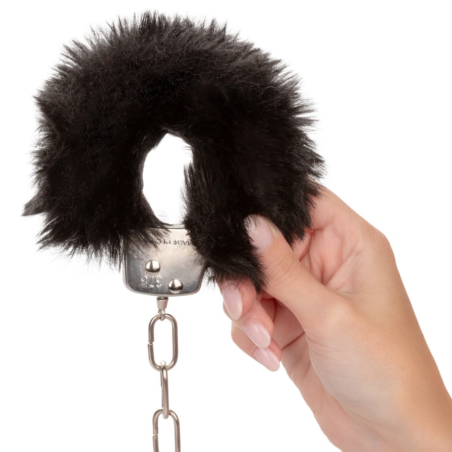 Let your lover take the lead and indulge in sensationally en... CEN - Ultra Fluffy Furry Cuffs - Black photo-2