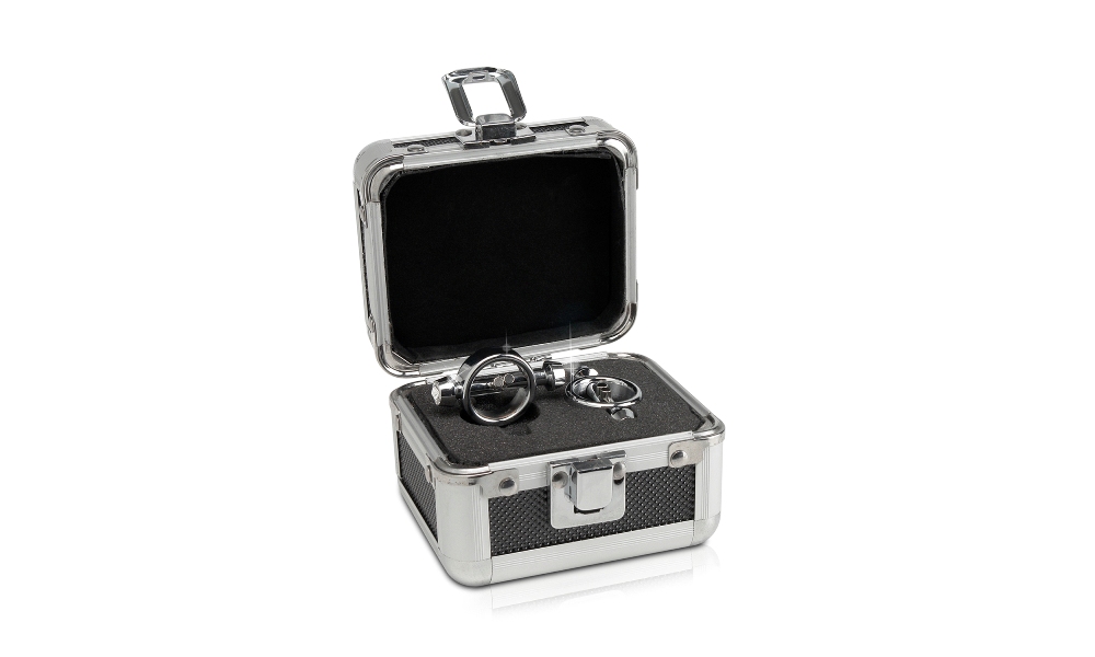 Give "precious metals" a whole new meaning with th... Metal Worx - Magnetic Nipple Clamps photo-2