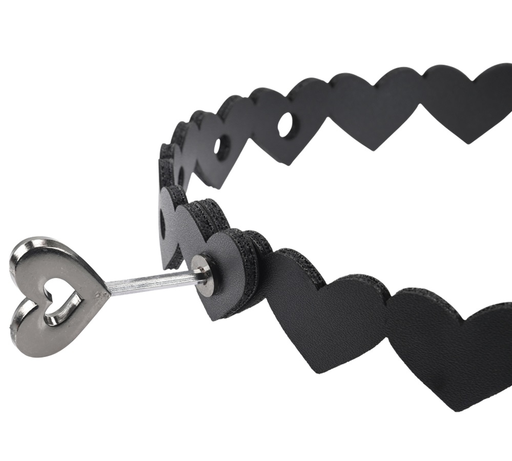 Turn up the heat with the Heart Day Collar and add a touch o... Sex&Mischief - Heart Day Collar - Black photo-4