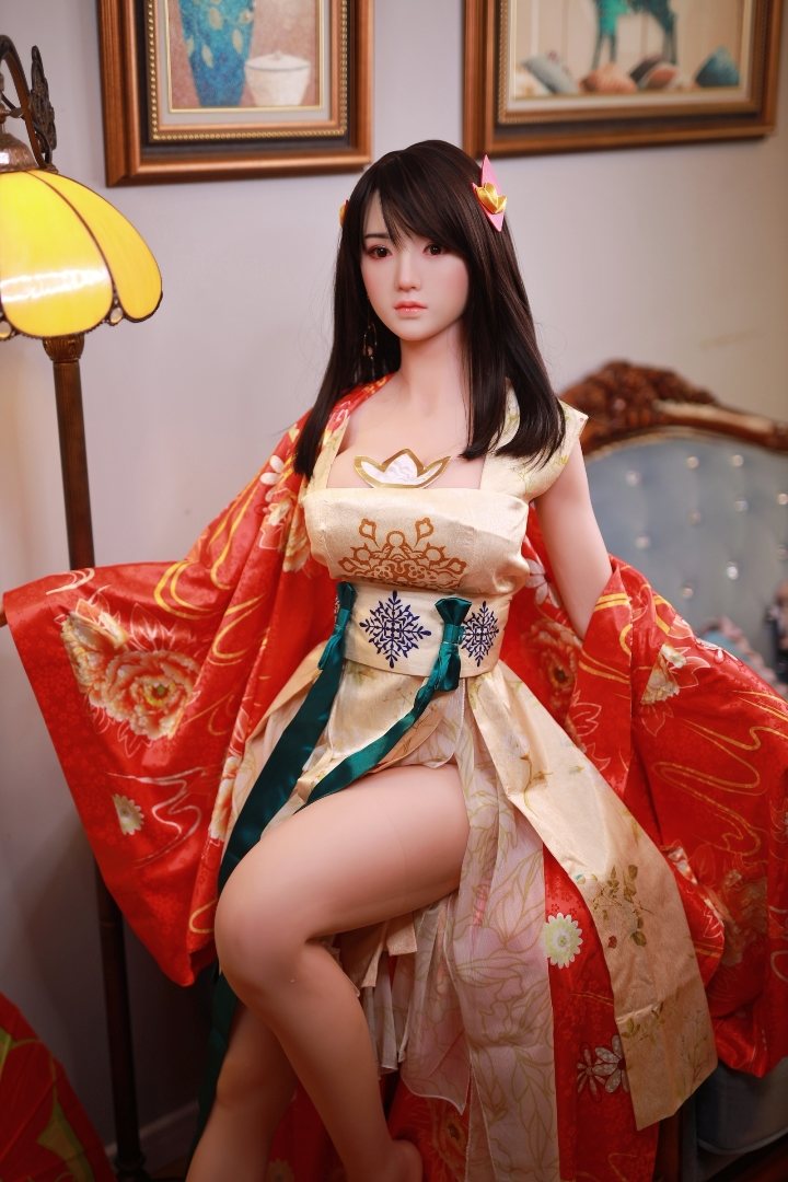 如想查看真人娃娃样办,请到我们的展示室。
我们明白有些客户在订购前会想亲自感受真人娃娃的材质,样办可于我们的香港深水... Kiyo现实娃娃161厘米 照片-11