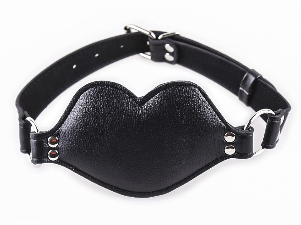 This Big Lips Mouth Gag has a penis shaped gag to insert in ... Kiotos - Big Lips Penis Gag - Black photo-2