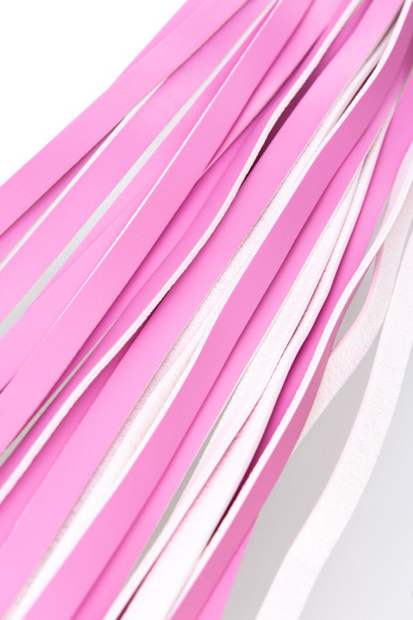 Stylish suede flogger with 40 tails and stiff handle, decora... Anonymo - Flogger 64cm - Pink photo-5