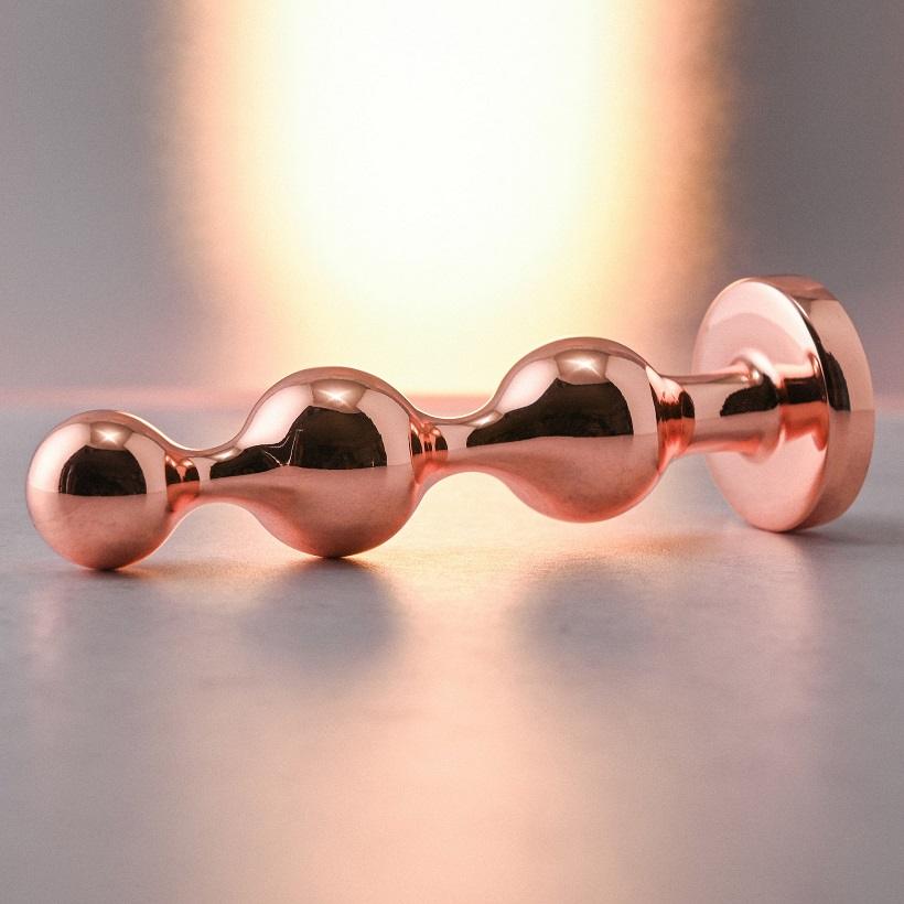 Small, sleek & stylish – everything you want in a body-safe ... Gender X - Digger Anal Plug S - Gold photo-4