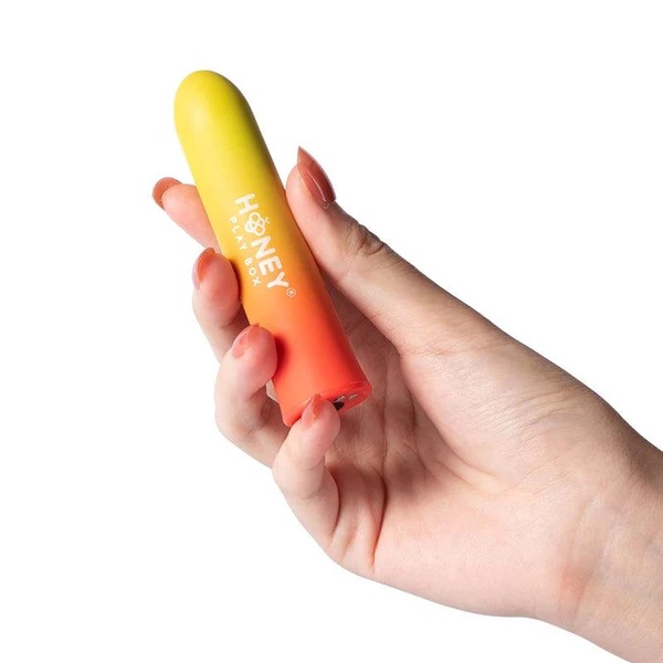 Petite but powerful, this bullet vibrator with stylish color... Honey Play Box - Fantasy Vibro Bullet - Green/Red photo-2