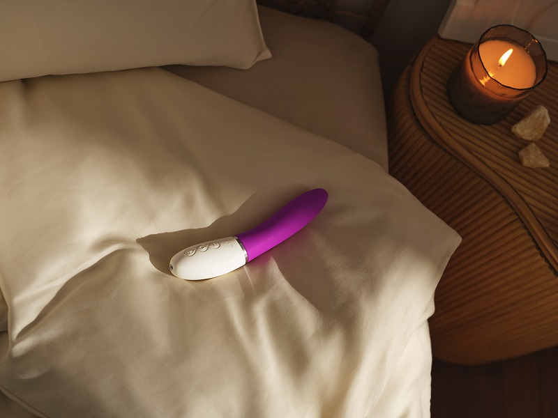 Wrapped in the finest, velvety silicone, LIV 3 promises a se... Lelo - Liv 3 APP G-Spot Vibrator - Deep Rose photo-4