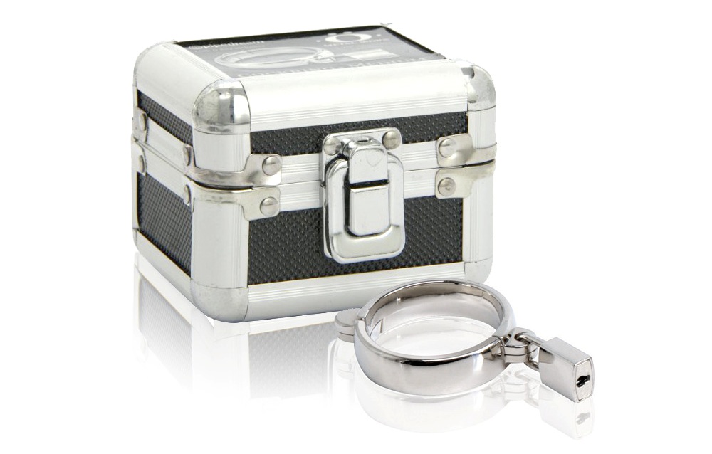 Give precious metals a whole new meaning with this luxurious... Metal Worx - Love Ring XL photo-2
