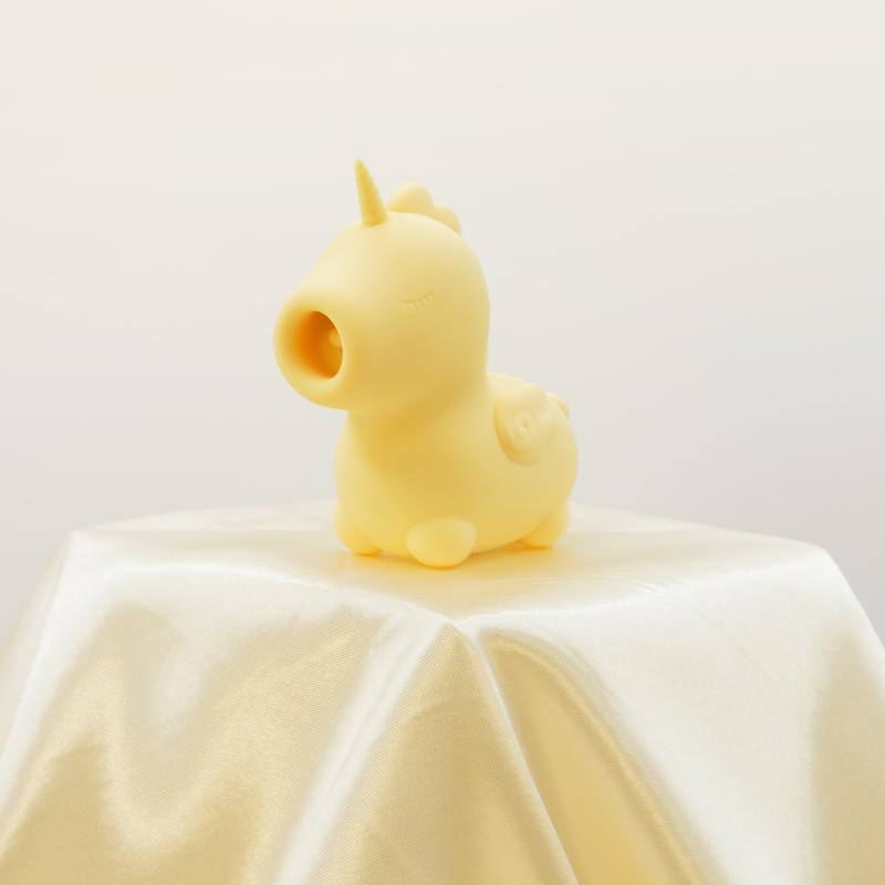 Create real magic with this discreet mini unicorn vibrator. ... Unihorn - Bean Blossom Clitoral Vibe - Yellow photo-5
