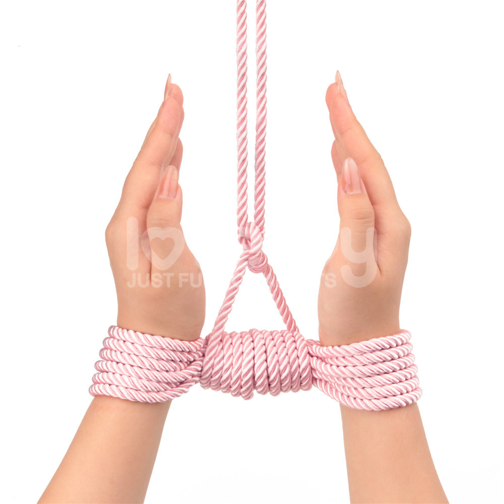 Elevate your bondage artistry with the Rebellion Reign Rose ... Lovetoy - Rebellion Reign Silky Bondage Rope 10m - Pink photo-2