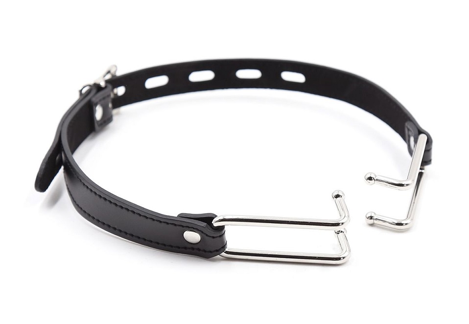Beautiful mouth spreader made of PU leather and metal. The s... Kiotos - Hook Mouth Gag - Black photo-3