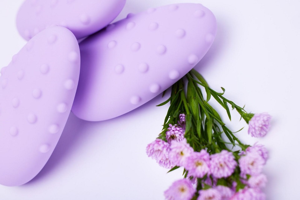 Introducing renowned Mimi but with an enticing twist.
Mimi D... Je Joue - Mimi Deux Multi-Surfaced Vibrator - Lilac photo-3