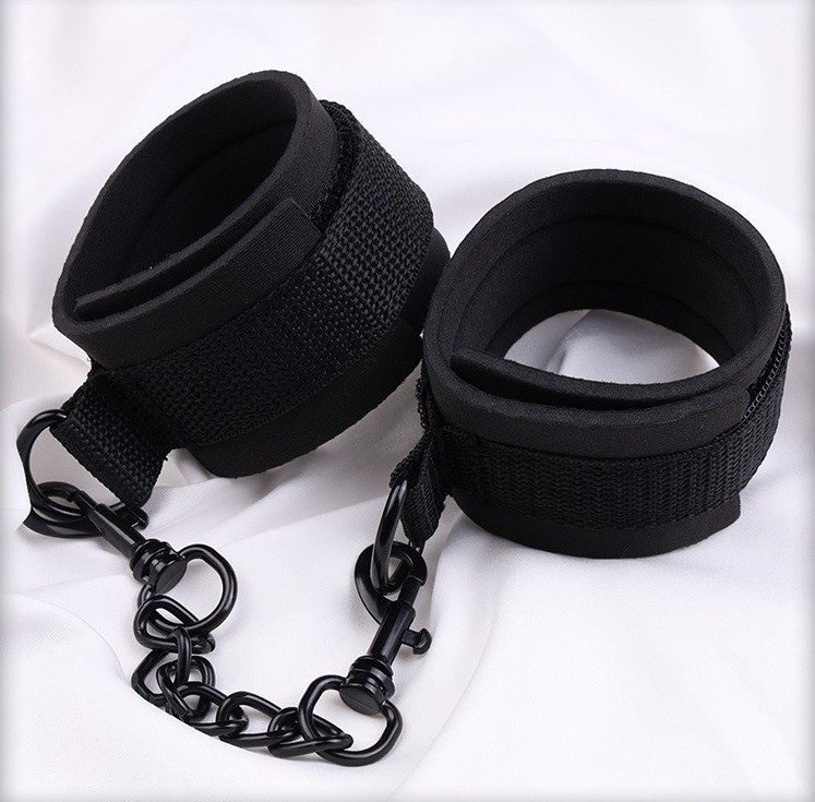 Woven cotton handcuffs for role play
MT - Cotton Handcuffs - Black photo-2