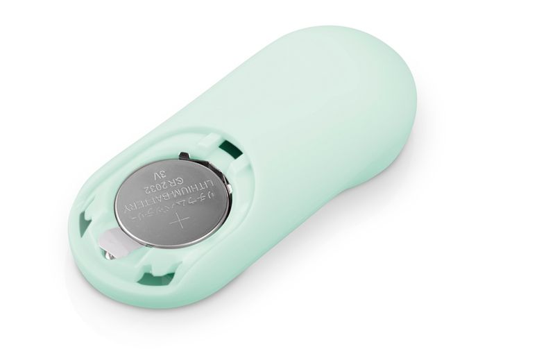 Luv Egg is a cheerful and accessible brand for women or coup... Luv Egg - Vibro Egg w Remote Control - Green photo-7