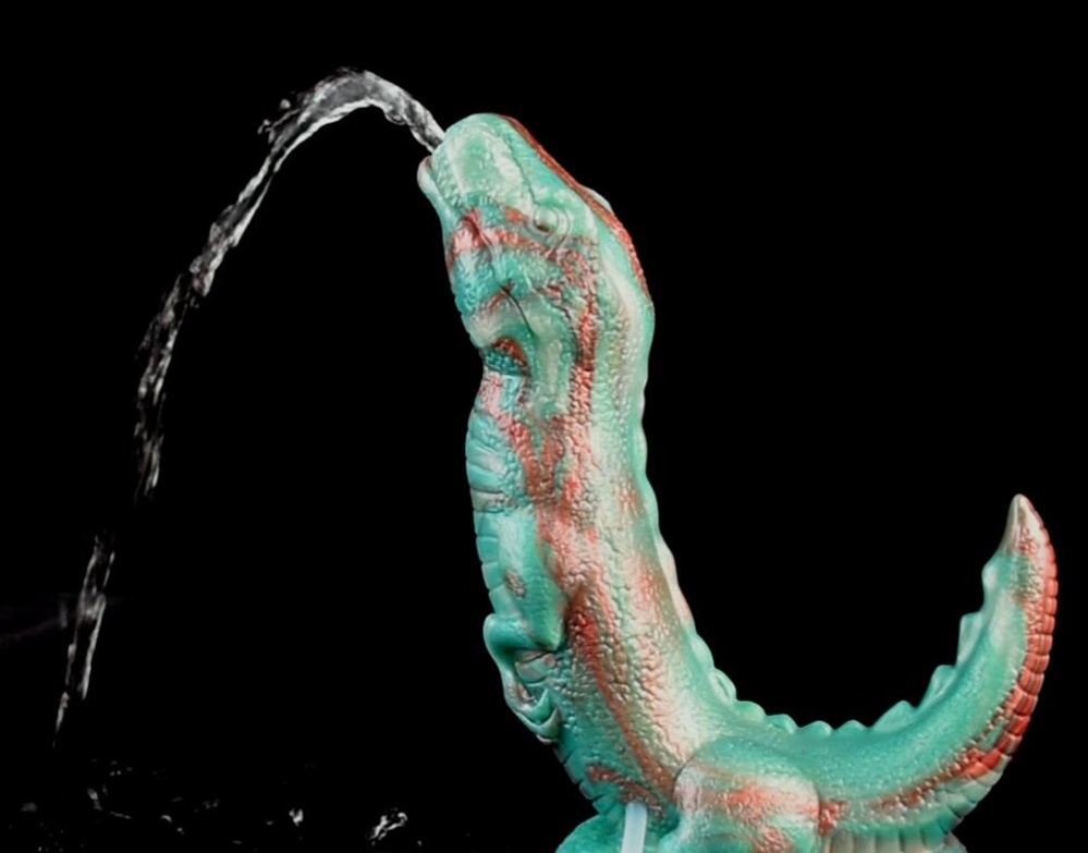 Material: silicone
Intotal:22cm
Diameter: 5.5cm
Included: t... FAAK - Velociraptor Squirt Dildo - Tiffany photo-2