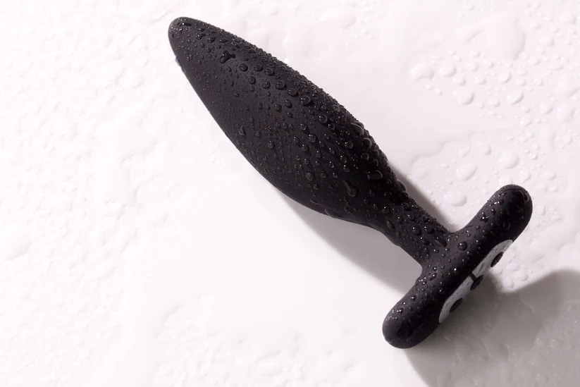 The Egon vibrating butt vibrator is designed for its multi-s... Je Joue - Egon Vibro Butt Plug - Black photo-11