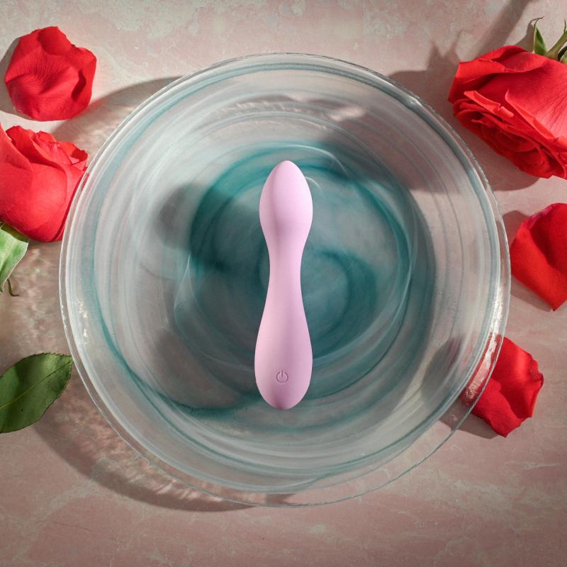 Powerful yet petite, this curvy shape is designed to reach y... Evolved - Lilac G-Spot Vibe - Purple photo-4