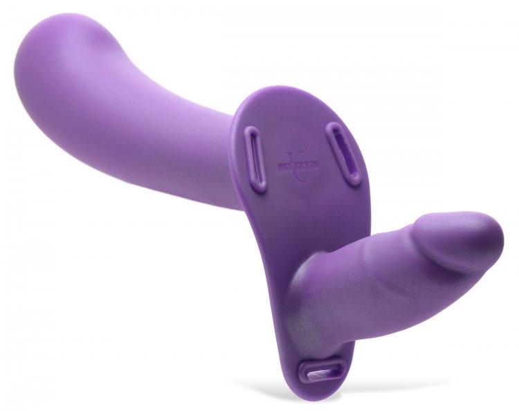 Enjoy penetrating your partner and being penetrated at the s... Strap U - 28X Double Diva 2" Dildo w Harness & Remote - Purple photo-5