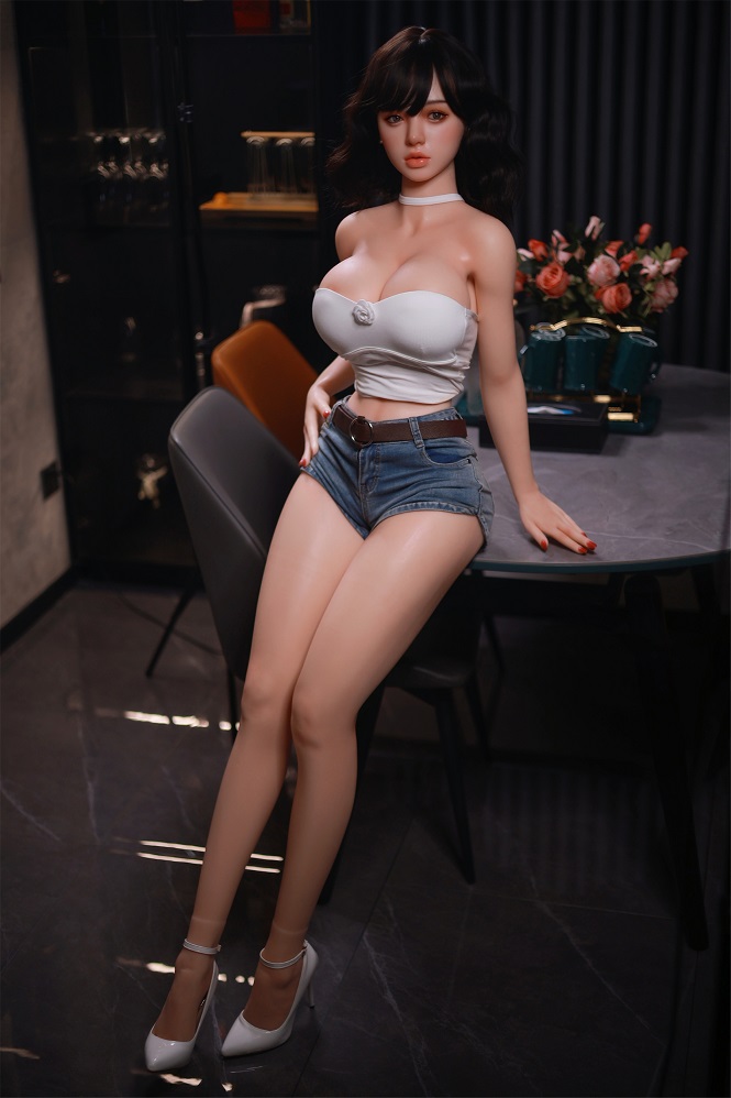 To check the sample of realistic doll visit our showroom.
... Katy European Realistic Sex Doll, Curvy Body, Ultra Soft Silicone 157 cm (5’2 ft) photo-3