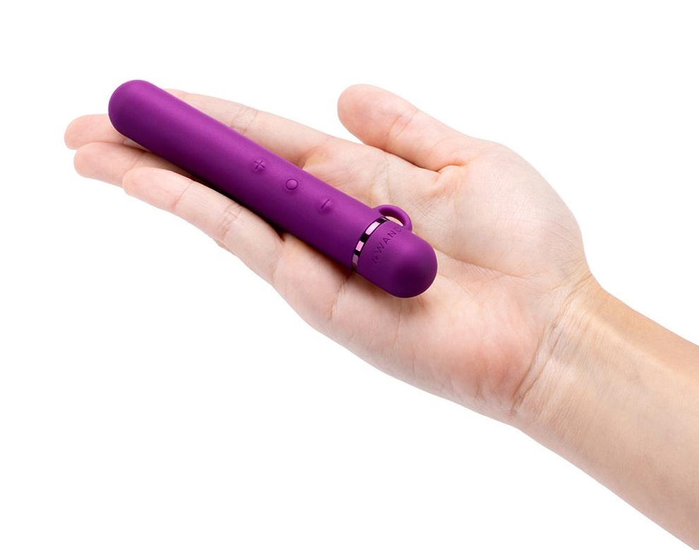 If you're looking to gift a vibe newbie or treat yoursel... Le Wand - Baton - Cherry photo-3