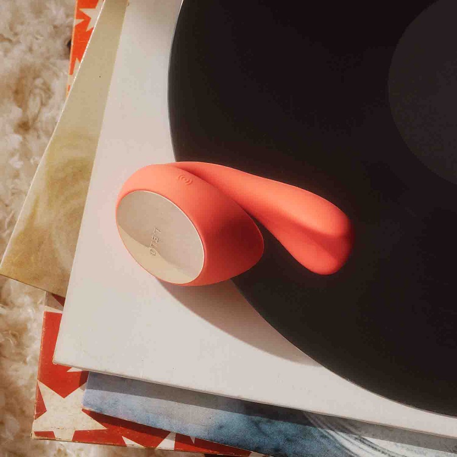 IDA Wave is an app-connected dual vibrator powered by two se... Lelo - Ida Wave APP Dual Vibrator - Coral Red photo-3