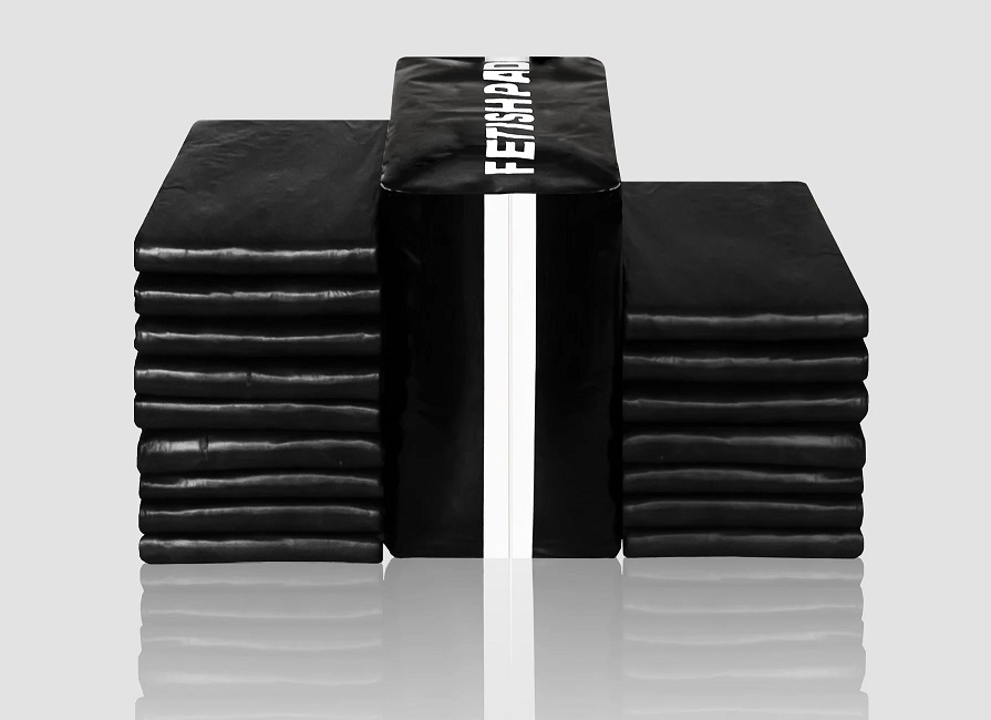 A pack of FETISH PAD contains 15 individual black underpads ... Fetish Pad - Disposable Absorbers - 15's Pack photo-8