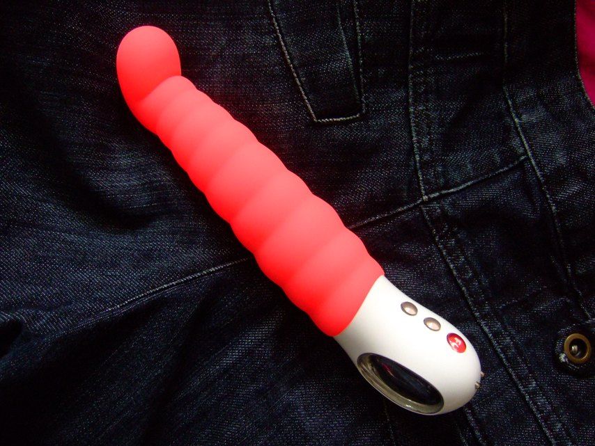 This Toy is not Joke.
With its friendly, playful appearanc... Fun Factory - G5 Der Vibe Patchy Paul - Neon Orange photo-14