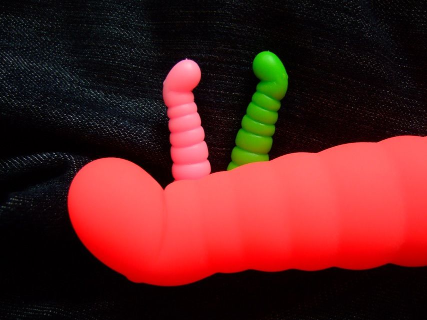 This Toy is not Joke.
With its friendly, playful appearanc... Fun Factory - G5 Der Vibe Patchy Paul - Neon Orange photo-15