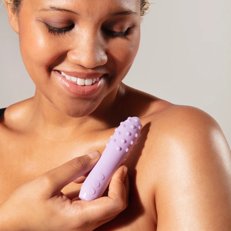 Meet Duet, a multi-surfaced bullet vibrator with small, roun... Je Joue - Duet Bullet Vibrator - Lilac photo-3