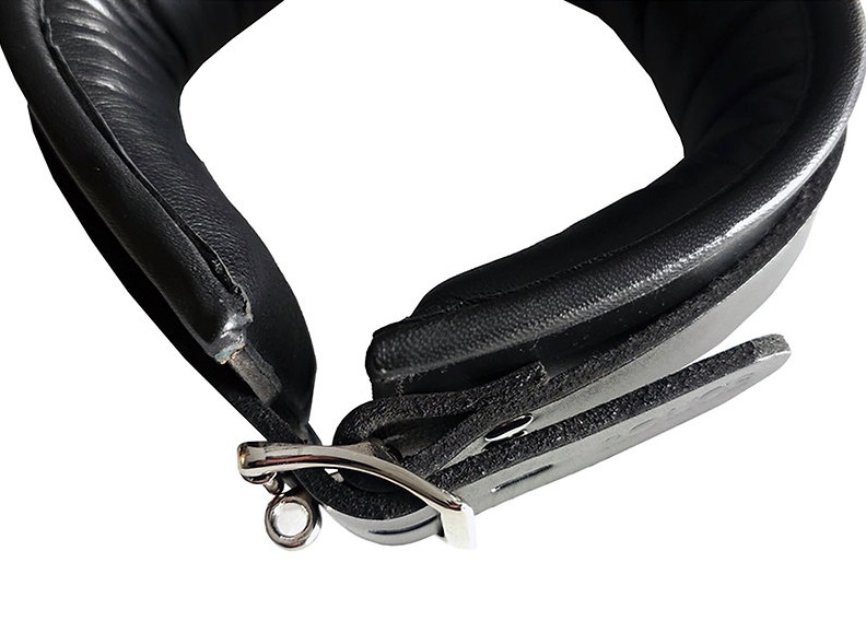 This luxury leather padded collar offers comfort with its so... Rouge - Leather Padded Collar - Black photo-3