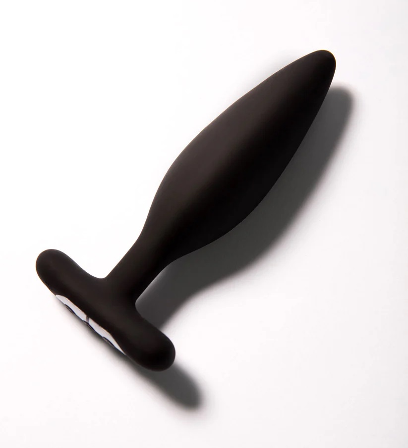 The Vesta butt vibrator is designed for a silky smooth exper... Je Joue - Vesta Vibro Butt Plug - Black photo-7