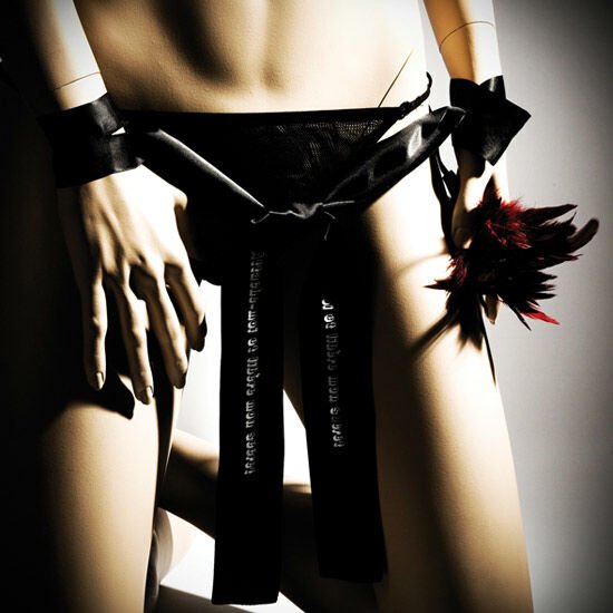 This case contains an exciting mission for two secret agents... Bijoux Indiscrets - Secret Agent Kit - Black photo-2