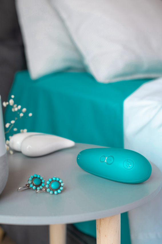 我們想通知您,適用於 Wow Tech 產品(ROMP、Womanizer、We-Vibe、Arcwave)的充電器適配... Womanizer - Starlet 3 入門級陰蒂吸啜器 - 藍綠色 照片-7