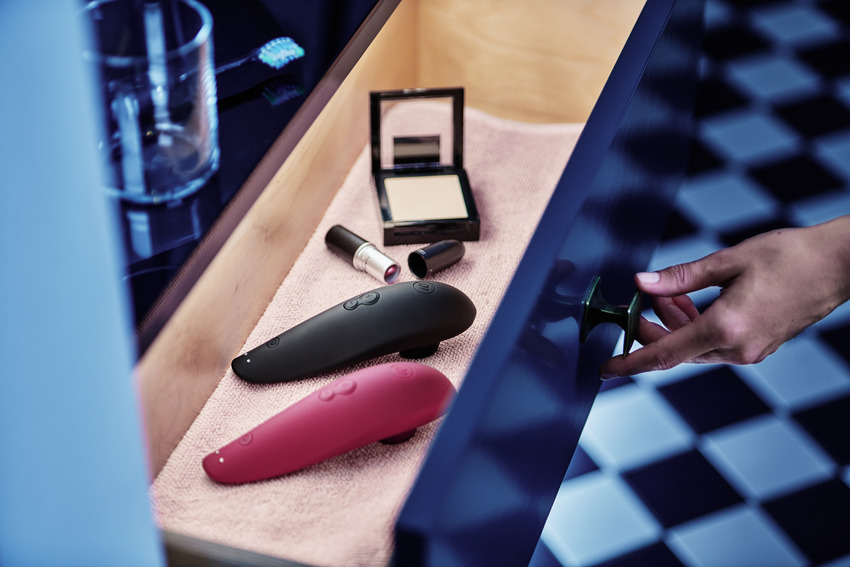 我们想通知您,适用于 Wow Tech 产品(ROMP、Womanizer、We-Vibe、Arcwave)的充电器适配... Womanizer - Classic 2 - 经典第2代 - 黑色 照片-17