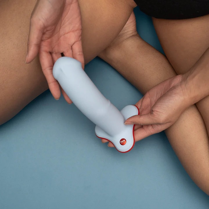 The organic, slightly curved shape of the strong sex toys pr... Fun Factory - The Boss Stub - Dove Blue photo-3