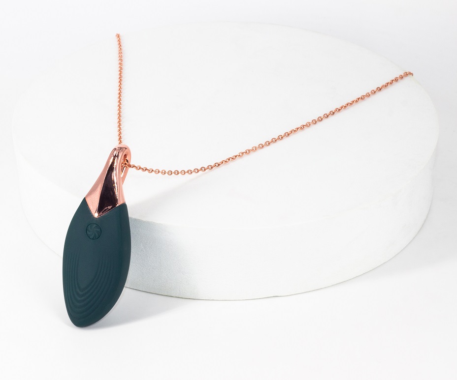 Elegant and provocative green leaf-shaped vibrator that can ... Lola Games - Liberty Leaf Vibro Necklace - Green photo-6