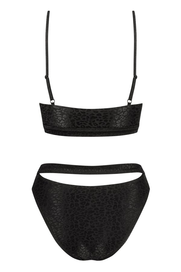 Exposed curves, emphasized bust and hips – in a sporty style... Obsessive - Miamelle Bikini - Black - M photo-8