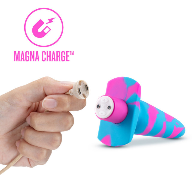 Modern, stylish, and beautiful - meet Avant Vibrotize. Vibro... Avant - Vibrotize Anal Plug - Fuchsia photo-7