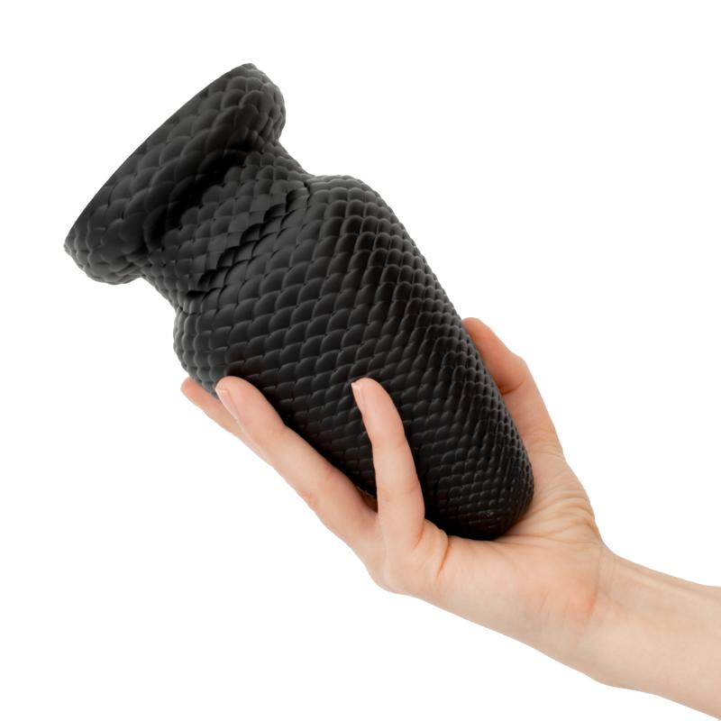 This large butt plug is the next challenge for experienced u... BUTTR - Scaled Butt Plug - Black photo-2
