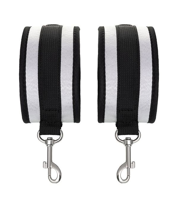 Cuffs are made of genuine leather with a velour lining. Nick... Anonymo - Handcuffs - Silver photo-6