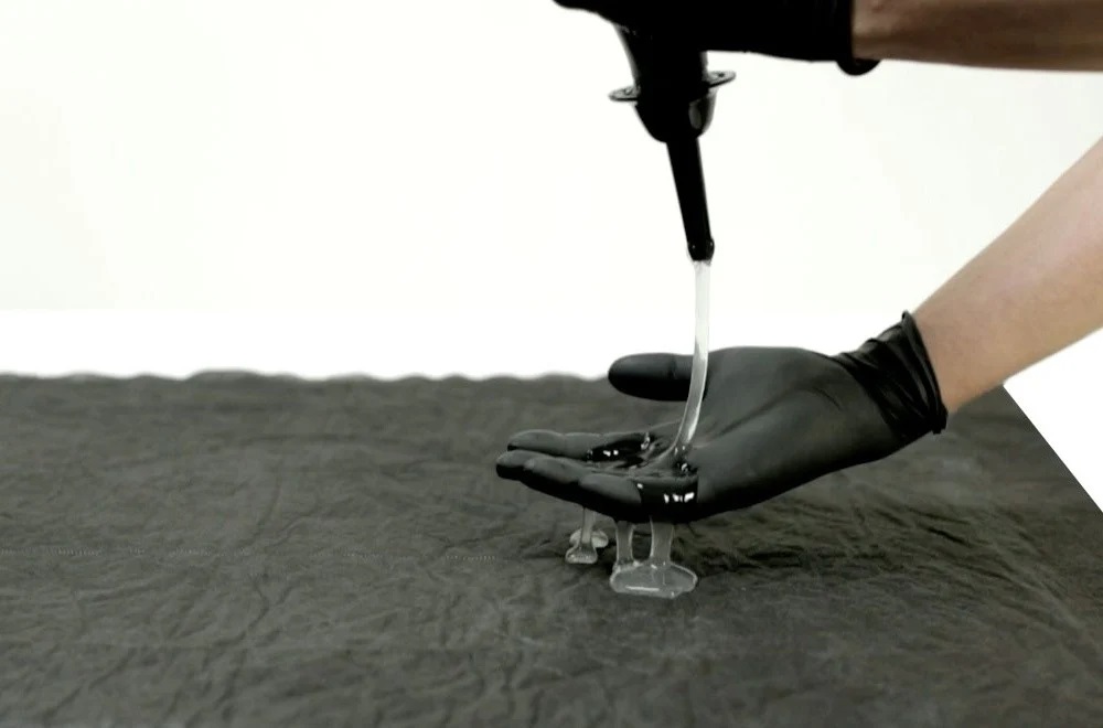 A pack of FETISH PAD contains 15 individual black underpads ... Fetish Pad - Disposable Absorbers - 15's Pack photo-2
