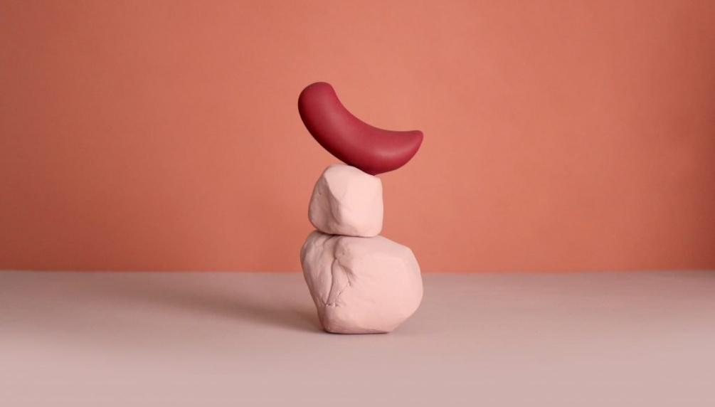 Frida is the signature wearable vibrator.
Designed anatomic... Vibio - Frida App-Controlled Lay-On Vibrator - Wine Red photo-6