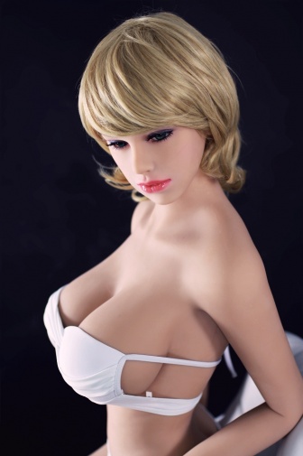 Sophie 歐美風情巨乳深膚色金短髮誘惑少女 附口交超柔軟TPE仿真性愛娃娃 165 cm 照片