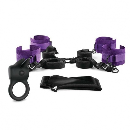 TRC - Rabbit Love Ring Couples Bedspreader Kit photo