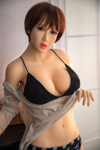 Kusu 彷真娃娃 165厘米 照片