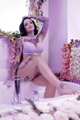 Kiiroo - Feel Leigh Raven 飞机杯 照片
